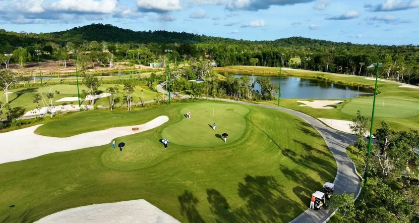 Eschuri Vung Bau Golf